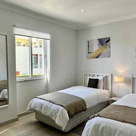 Hibisco 2 By Check-in Portugal Apartment