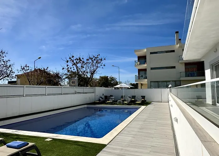 Hibisco 2 - Shared Pool - 8 Guests - Albufeira
